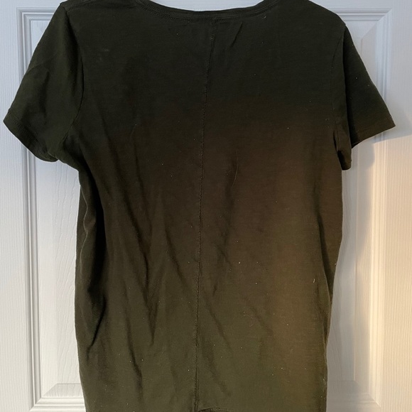 V neck tee - Picture 2 of 2